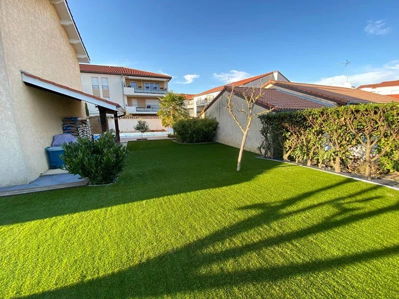 jardin paysager gazon synthétique saccinto