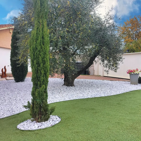 jardin paysager gazon synthétique saccinto